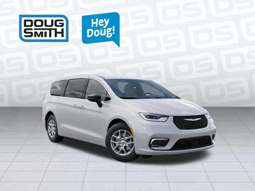 Bright White Clearcoat 2026 Chrysler Pacifica Select