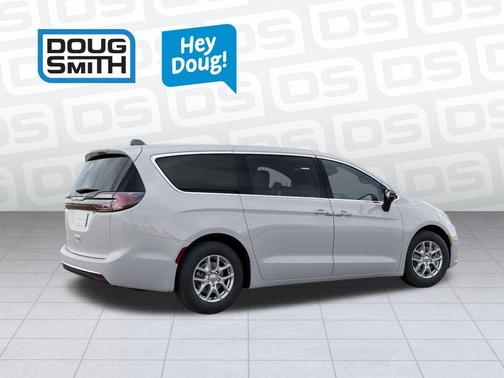 Bright White Clearcoat 2026 Chrysler Pacifica Select