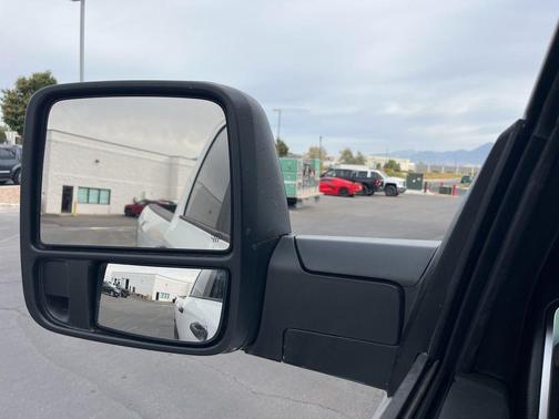 Bright White Clearcoat 2026 RAM 2500 Big Horn