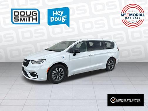 Bright White Clearcoat 2024 Chrysler Pacifica Hybrid Select