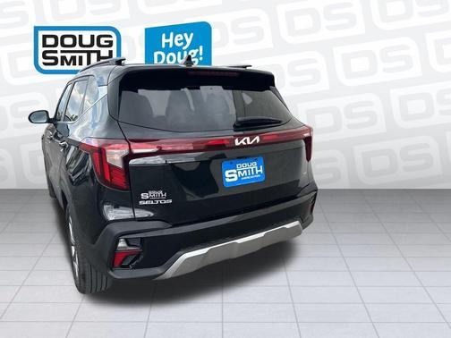 Fusion Orange 2024 Kia Seltos S