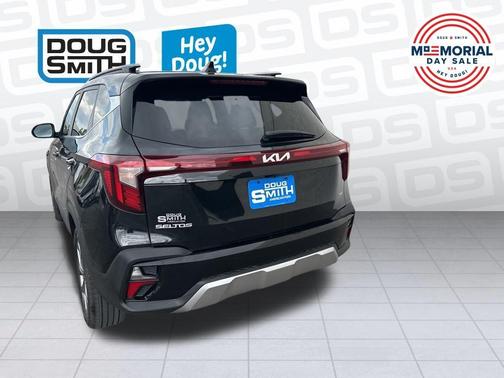Fusion Orange 2024 Kia Seltos S