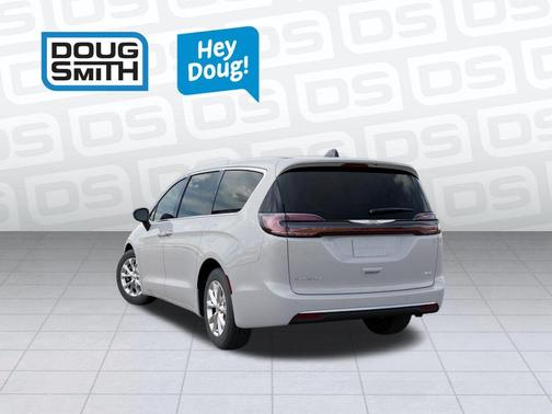 Bright White Clearcoat 2026 Chrysler Pacifica Select