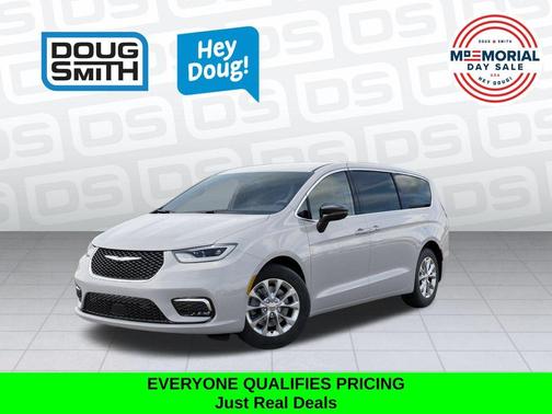 Bright White Clearcoat 2026 Chrysler Pacifica Select