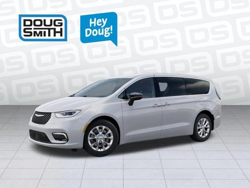 Bright White Clearcoat 2026 Chrysler Pacifica Select