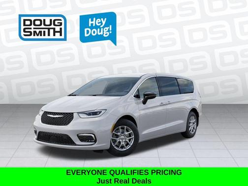 Bright White Clearcoat 2026 Chrysler Pacifica Select
