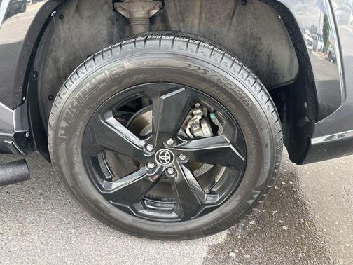 Midnight Black Metallic 2021 Toyota RAV4 Hybrid XSE