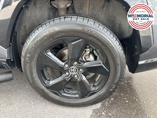 Midnight Black Metallic 2021 Toyota RAV4 Hybrid XSE