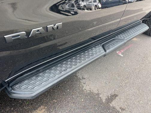 Diamond Black 2022 RAM 1500 Laramie