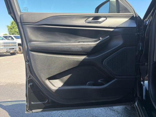 Diamond Black 2024 Jeep Grand Cherokee L Laredo
