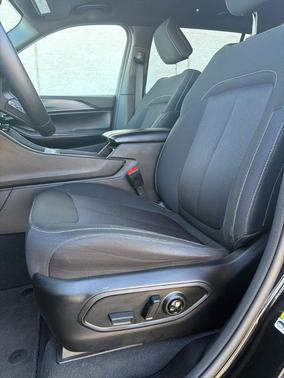 Diamond Black 2024 Jeep Grand Cherokee L Laredo