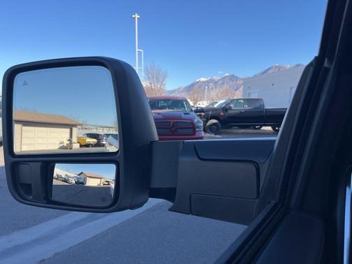 Bright White Clearcoat 2026 RAM 2500 Laramie