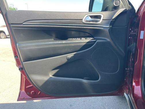 Velvet Red Pearlcoat 2022 Jeep Grand Cherokee WK Limited