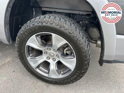 Granite Crystal Clearcoat Metallic 2020 RAM 1500 Laramie