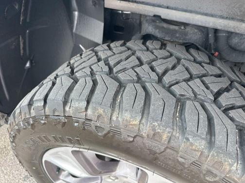Granite Crystal Clearcoat Metallic 2020 RAM 1500 Laramie