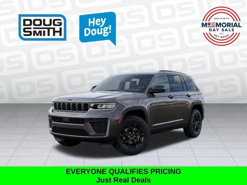 Metallic 2026 Jeep Grand Cherokee Laredo