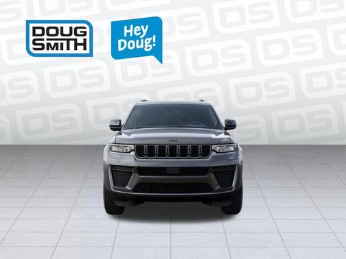 Metallic 2026 Jeep Grand Cherokee Laredo
