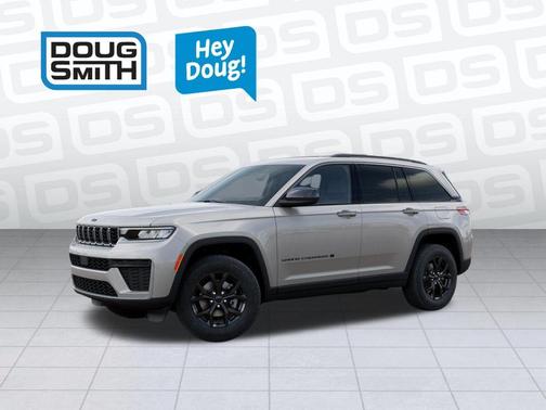 Silver Zynith 2026 Jeep Grand Cherokee Laredo