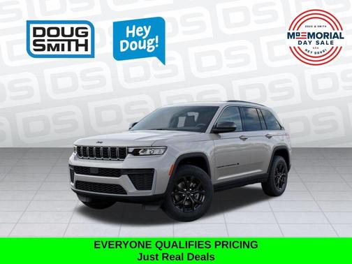 Silver Zynith 2026 Jeep Grand Cherokee Laredo