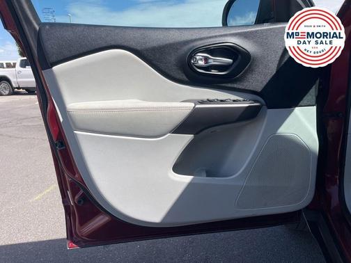 Velvet Red Pearlcoat 2021 Jeep Cherokee Latitude Lux
