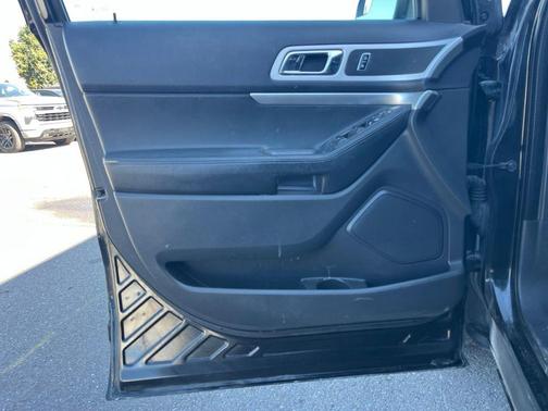 Tuxedo Black Metallic 2014 Ford Explorer XLT