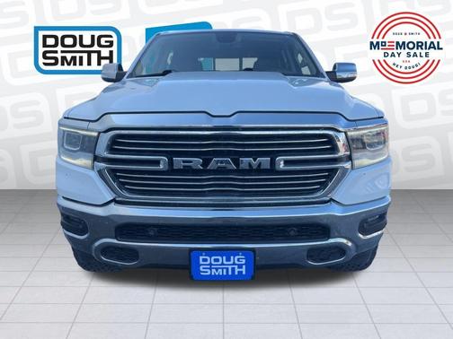 Bright White Clearcoat 2020 RAM 1500 Laramie
