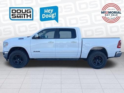 Bright White Clearcoat 2020 RAM 1500 Laramie