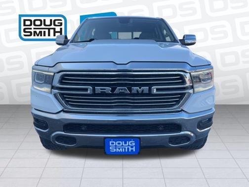 Bright White Clearcoat 2020 RAM 1500 Laramie