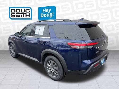 Deep Ocean Blue 2022 Nissan Pathfinder SV