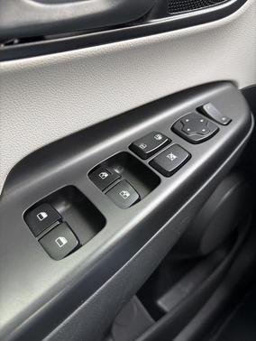 Abyss Black Pearl 2023 Hyundai KONA SEL
