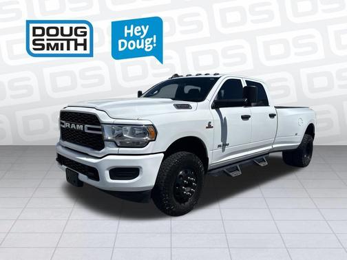 Bright White Clearcoat 2022 RAM 3500 Tradesman