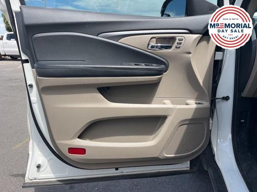 White Diamond Pearl 2019 Honda Pilot EX-L