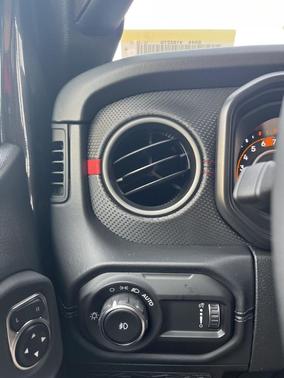 Granite Crystal Clearcoat Metallic 2026 Jeep Wrangler Rubicon