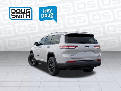 Bright White Clearcoat 2026 Jeep Grand Cherokee L Laredo