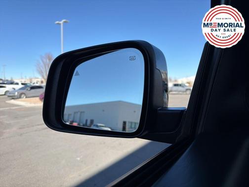 DB Black Crystal Clearcoat 2022 Dodge Durango R/T