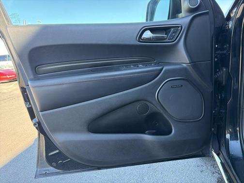 DB Black Crystal Clearcoat 2022 Dodge Durango R/T