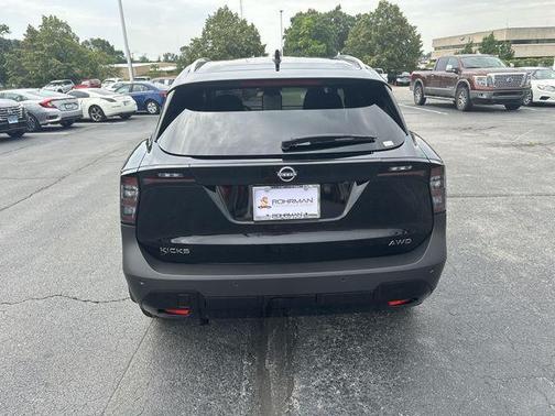 2025 Nissan Kicks SV