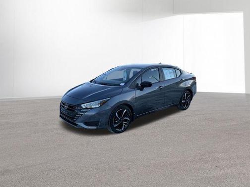 2025 Nissan Versa 1.6 SR
