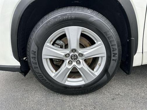 2020 Toyota Highlander L