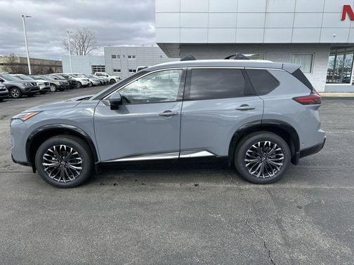 2025 Nissan Rogue Platinum