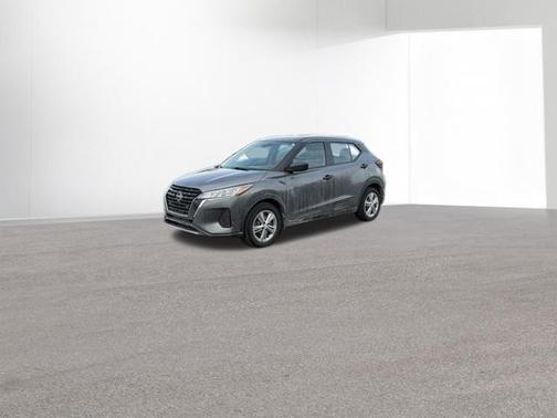 2022 Nissan Kicks S