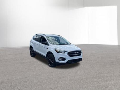 Oxford White 2019 Ford Escape SE