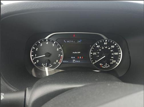 2024 Nissan Frontier SL