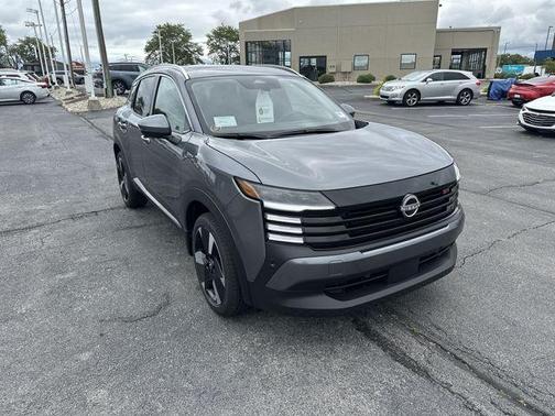 2025 Nissan Kicks SR