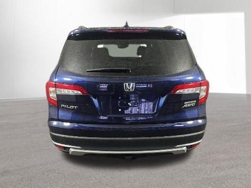2022 Honda Pilot Touring 8-Passenger