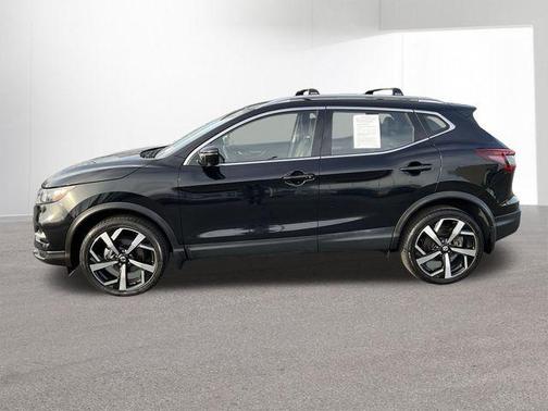 2022 Nissan Rogue Sport SL