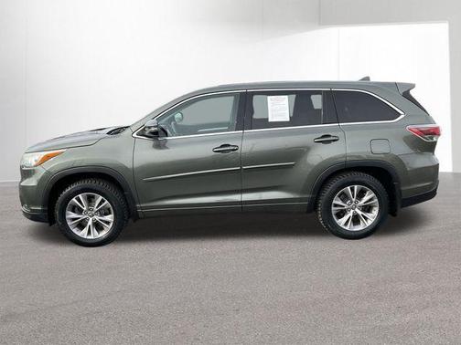 2016 Toyota Highlander LE