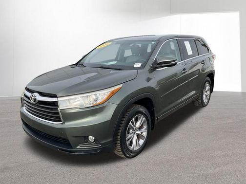 2016 Toyota Highlander LE