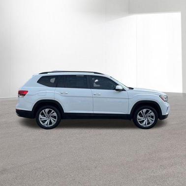 2022 Volkswagen Atlas 3.6L SE w/Technology