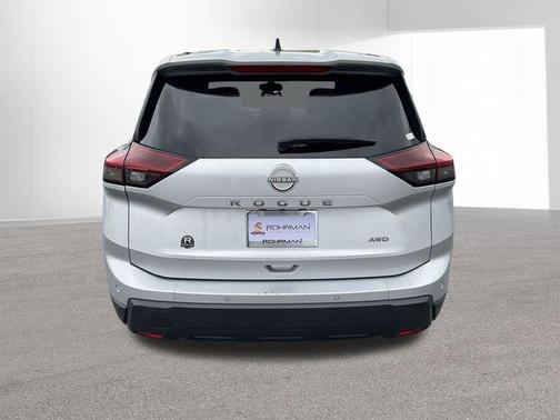 Brilliant Silver Metallic 2024 Nissan Rogue S